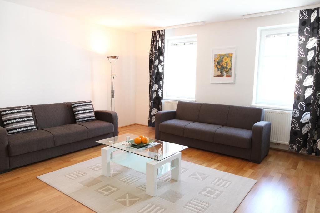 3 Rooms Sunny Apartments-Schoenbrunn, 100M2 With Balcony 维也纳 客房 照片