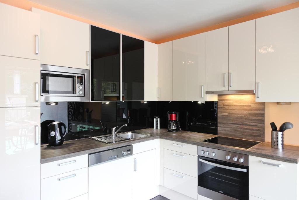 3 Rooms Sunny Apartments-Schoenbrunn, 100M2 With Balcony 维也纳 客房 照片