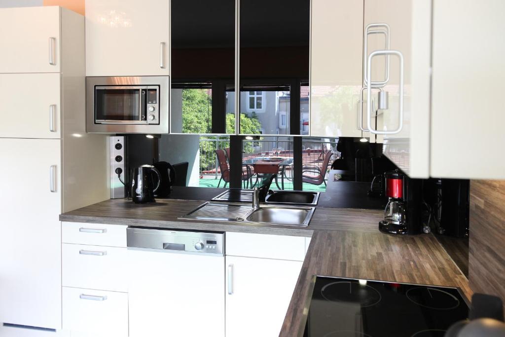 3 Rooms Sunny Apartments-Schoenbrunn, 100M2 With Balcony 维也纳 外观 照片