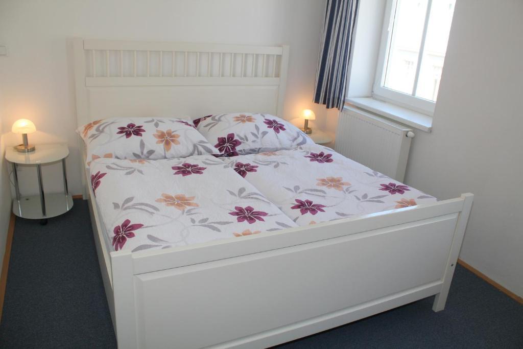3 Rooms Sunny Apartments-Schoenbrunn, 100M2 With Balcony 维也纳 外观 照片